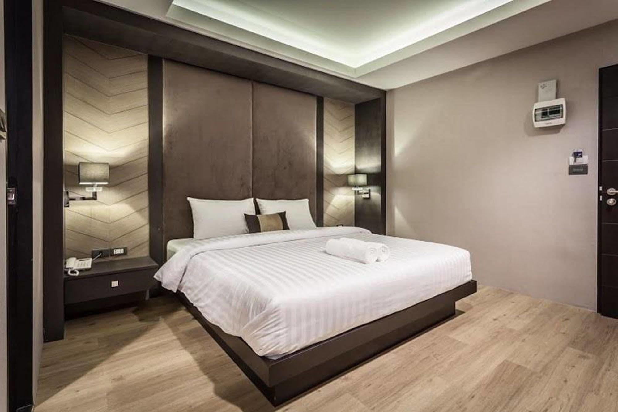 Kesorn Boutique Hotel Buriram Exterior photo